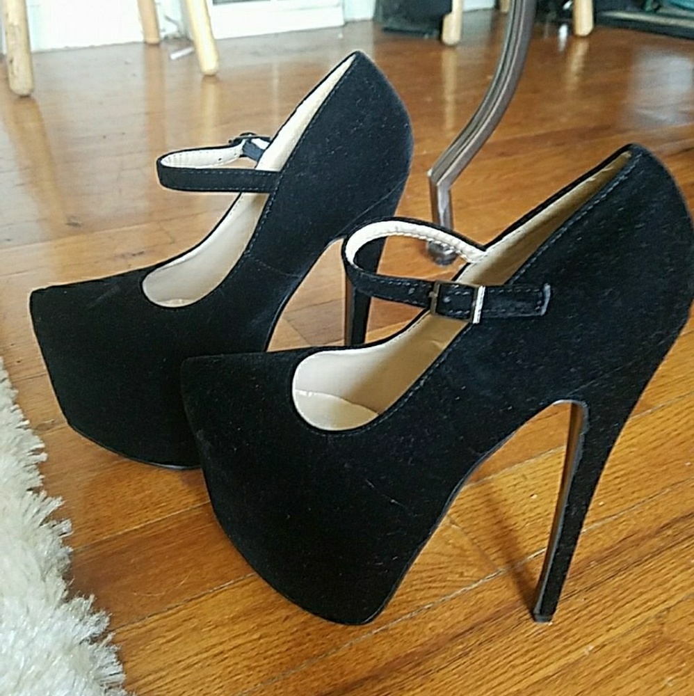 Black stillettos
